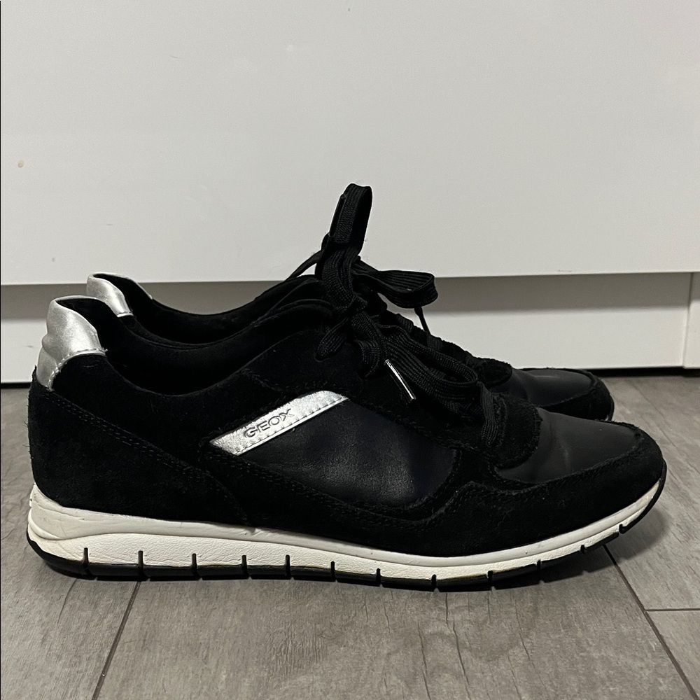 Geox Respira Black Leather Suede Sneakers with Metallic Grey Accent, Size 8